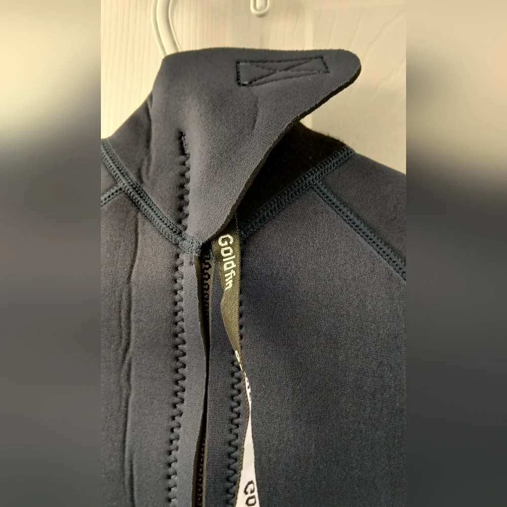 GoldFin Kids Long Sleeve Full Body Wetsuit Size 8